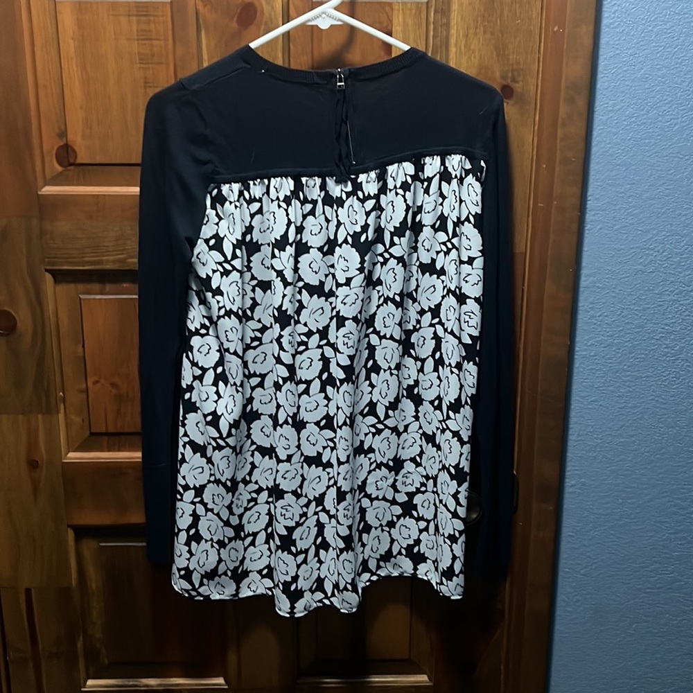 Sweater - Picture 2 of 2